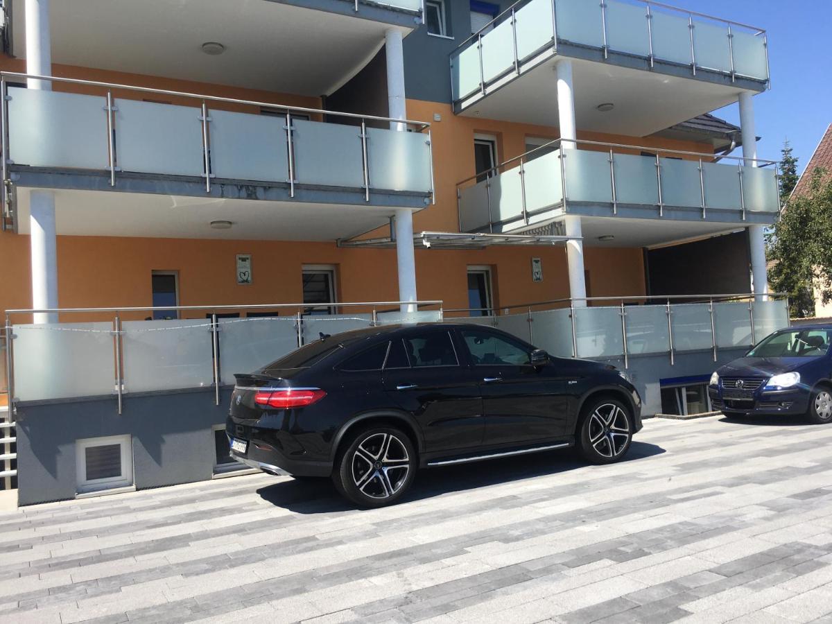Apartment Euro As Kappel-Grafenhausen Eksteriør billede
